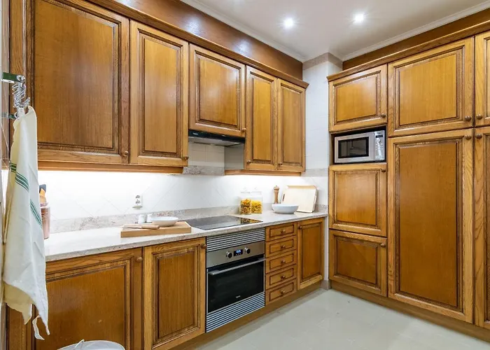 106 - Two Bedroom * فونشال
