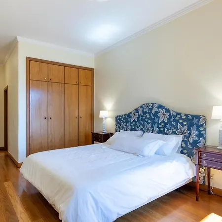 106 - Two Bedroom Apartment *