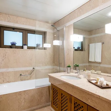 106 - Two Bedroom Apartment Funchal (Madeira)